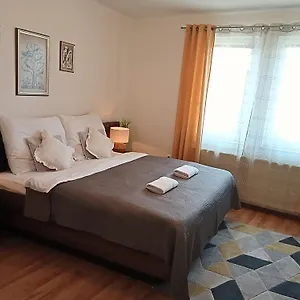 3* Апарт-отель Orient Apartmanhaz